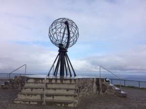Nordkap-Denkmal auf der Tour 2016