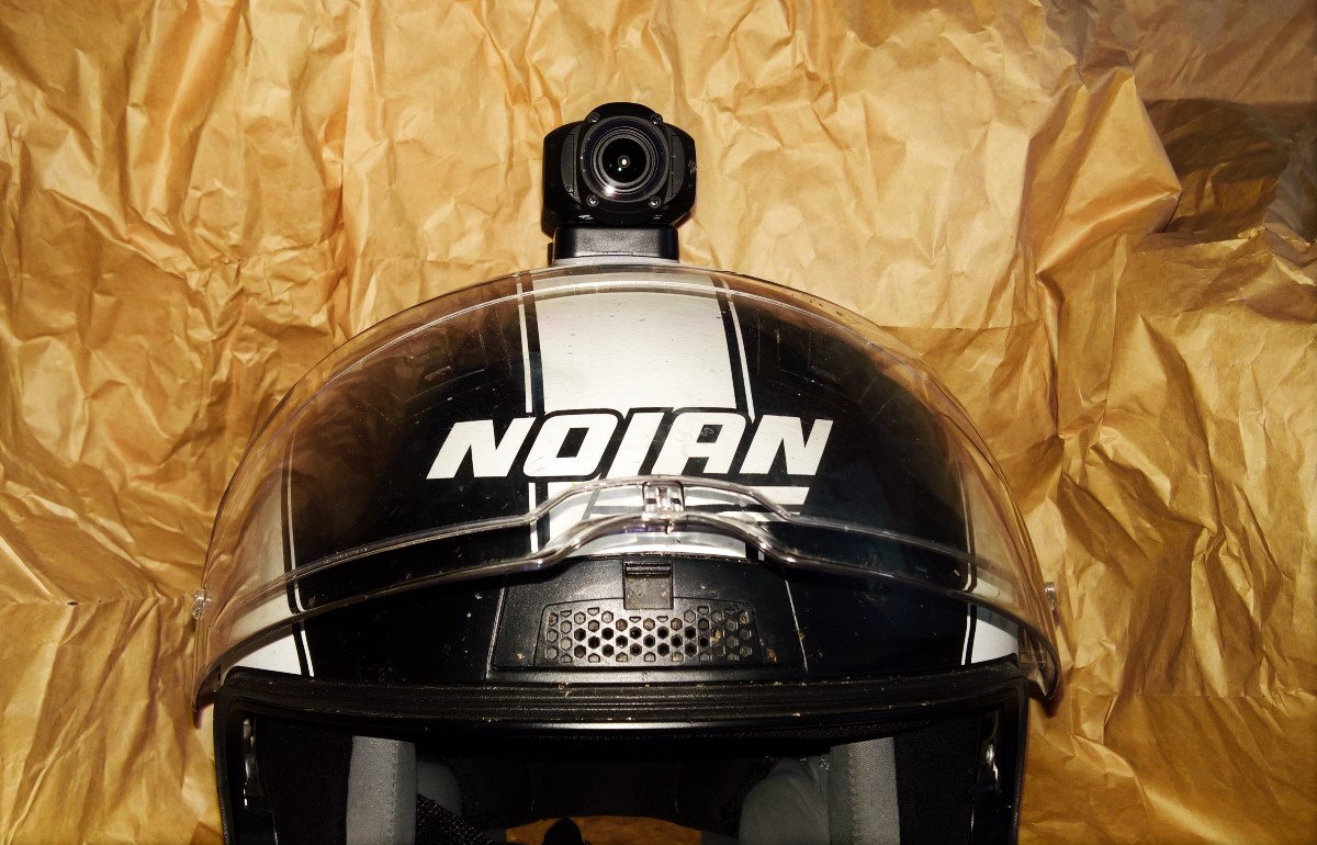 Helm - Front mit Kamera 